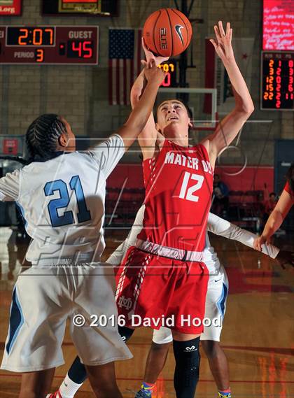 Thumbnail 1 in Centennial vs Mater Dei (Nike Extravaganza) photogallery.