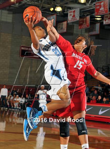 Thumbnail 2 in Centennial vs Mater Dei (Nike Extravaganza) photogallery.