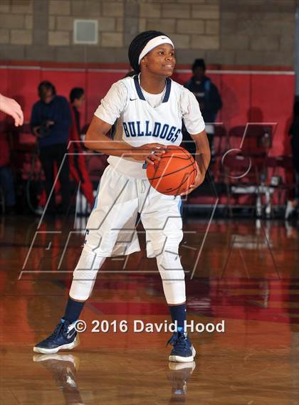 Thumbnail 2 in Centennial vs Mater Dei (Nike Extravaganza) photogallery.