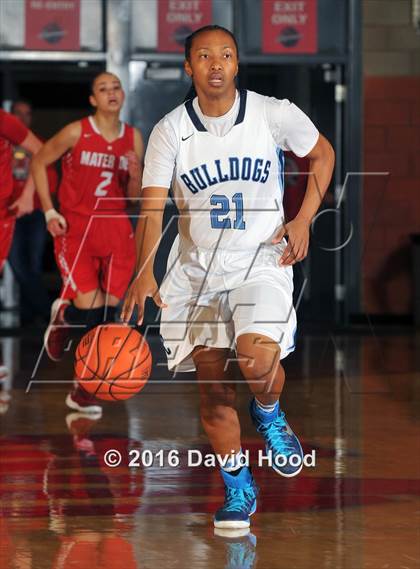 Thumbnail 1 in Centennial vs Mater Dei (Nike Extravaganza) photogallery.