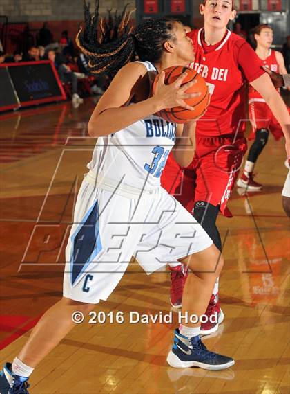 Thumbnail 3 in Centennial vs Mater Dei (Nike Extravaganza) photogallery.