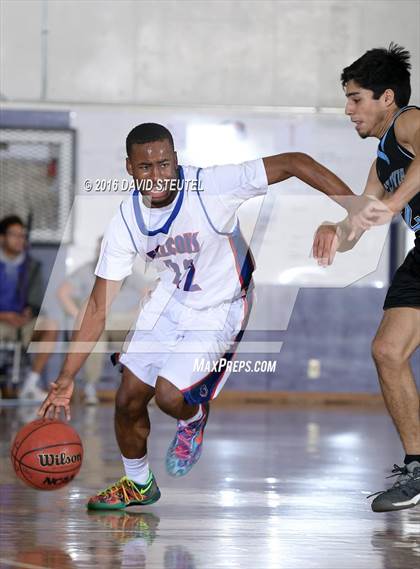Thumbnail 3 in Clovis North vs. Christian Brothers (St. Hope Elite Classic) photogallery.