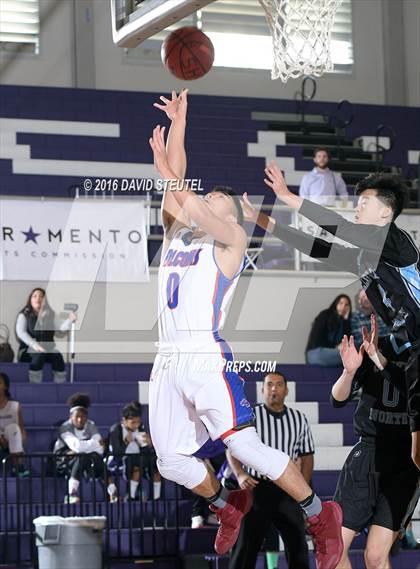 Thumbnail 3 in Clovis North vs. Christian Brothers (St. Hope Elite Classic) photogallery.