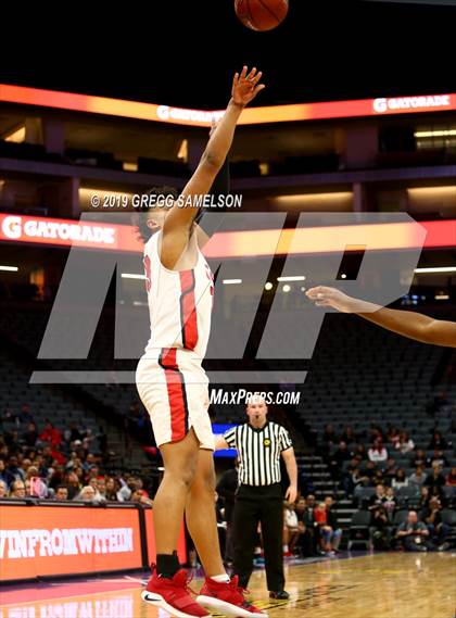 Thumbnail 2 in James Logan vs Chino Hills (CIF State D1 Final) photogallery.