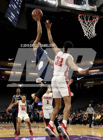 Thumbnail 2 in James Logan vs Chino Hills (CIF State D1 Final) photogallery.