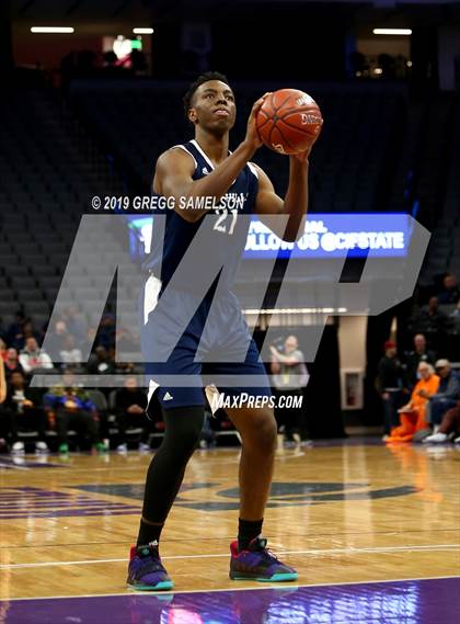 Thumbnail 2 in James Logan vs Chino Hills (CIF State D1 Final) photogallery.
