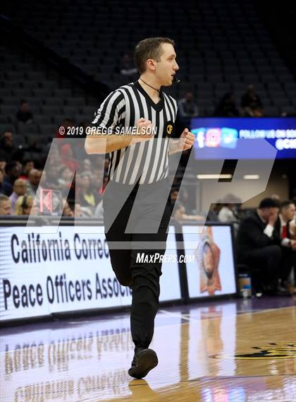 Thumbnail 2 in James Logan vs Chino Hills (CIF State D1 Final) photogallery.