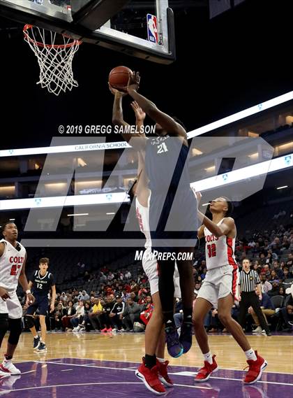 Thumbnail 2 in James Logan vs Chino Hills (CIF State D1 Final) photogallery.