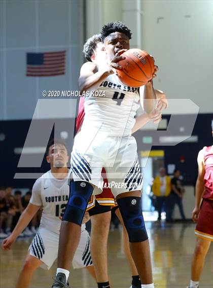 Thumbnail 3 in South East vs. Roosevelt (CIF LAC D2 Finals) photogallery.