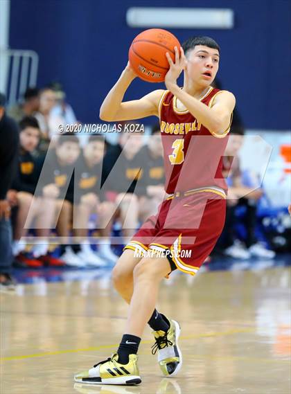 Thumbnail 2 in South East vs. Roosevelt (CIF LAC D2 Finals) photogallery.