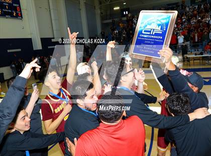 Thumbnail 3 in South East vs. Roosevelt (CIF LAC D2 Finals) photogallery.