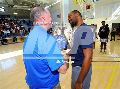 Thumbnail 1 in South East vs. Roosevelt (CIF LAC D2 Finals) photogallery.