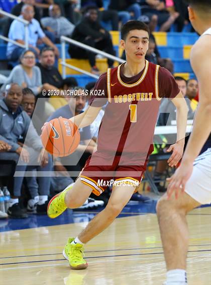 Thumbnail 1 in South East vs. Roosevelt (CIF LAC D2 Finals) photogallery.