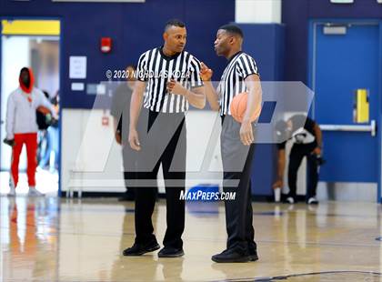 Thumbnail 2 in South East vs. Roosevelt (CIF LAC D2 Finals) photogallery.