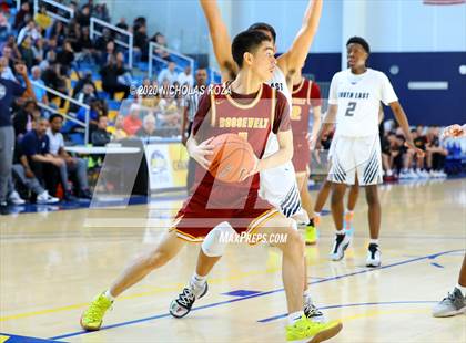 Thumbnail 3 in South East vs. Roosevelt (CIF LAC D2 Finals) photogallery.