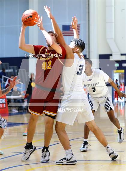 Thumbnail 3 in South East vs. Roosevelt (CIF LAC D2 Finals) photogallery.