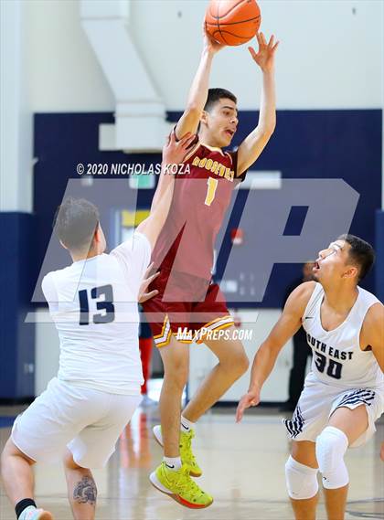 Thumbnail 3 in South East vs. Roosevelt (CIF LAC D2 Finals) photogallery.