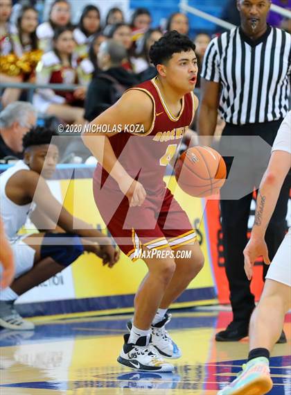 Thumbnail 1 in South East vs. Roosevelt (CIF LAC D2 Finals) photogallery.