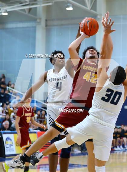 Thumbnail 3 in South East vs. Roosevelt (CIF LAC D2 Finals) photogallery.