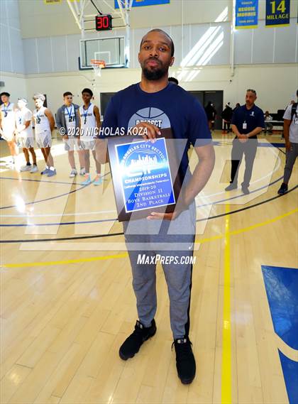 Thumbnail 3 in South East vs. Roosevelt (CIF LAC D2 Finals) photogallery.