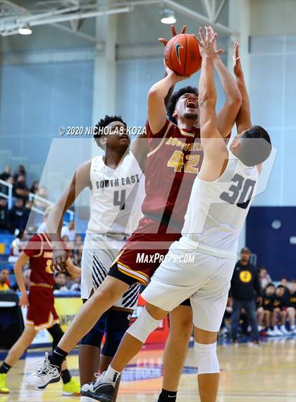 Thumbnail 1 in South East vs. Roosevelt (CIF LAC D2 Finals) photogallery.