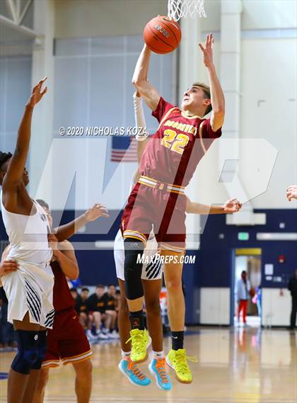 Thumbnail 1 in South East vs. Roosevelt (CIF LAC D2 Finals) photogallery.