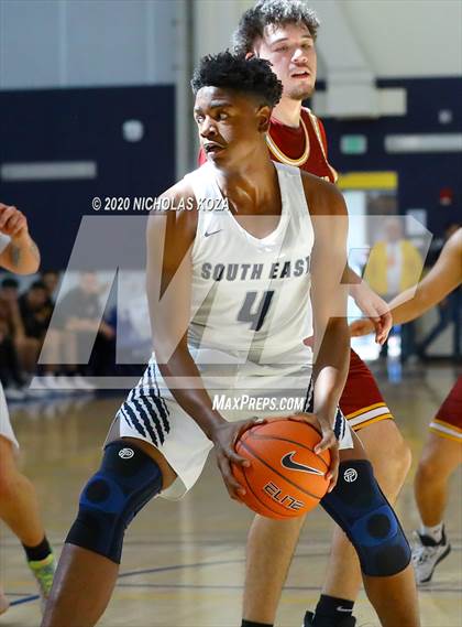Thumbnail 2 in South East vs. Roosevelt (CIF LAC D2 Finals) photogallery.