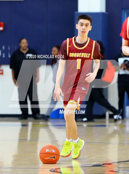 Thumbnail 1 in South East vs. Roosevelt (CIF LAC D2 Finals) photogallery.