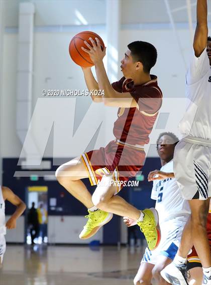 Thumbnail 1 in South East vs. Roosevelt (CIF LAC D2 Finals) photogallery.