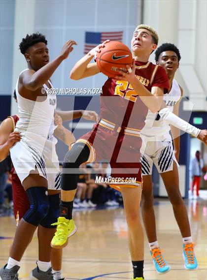 Thumbnail 2 in South East vs. Roosevelt (CIF LAC D2 Finals) photogallery.
