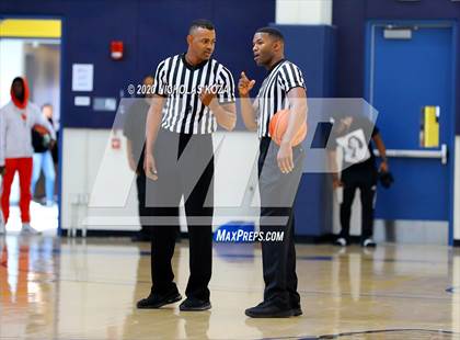 Thumbnail 1 in South East vs. Roosevelt (CIF LAC D2 Finals) photogallery.