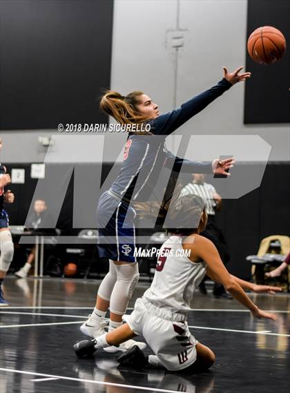 Thumbnail 3 in Desert Mountain vs. St. Paul (Nike Tournament of Champions Final) photogallery.