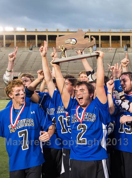 Thumbnail 2 in Cohasset vs Dover-Sherborn (MIAA D3 East Final) photogallery.