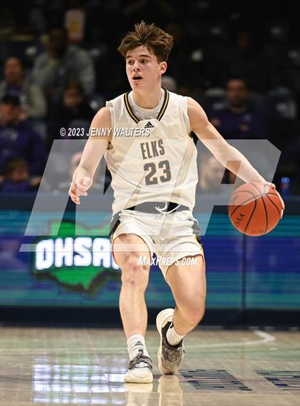 Thumbnail 1 in Centerville vs. Elder (OHSAA Division 1 Regional Semifinal) photogallery.