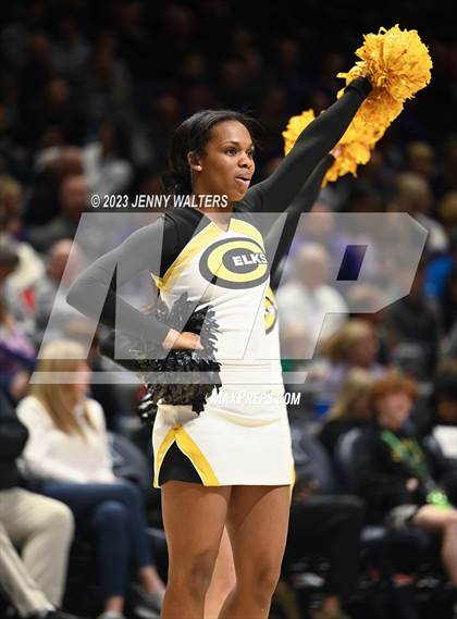 Thumbnail 1 in Centerville vs. Elder (OHSAA Division 1 Regional Semifinal) photogallery.