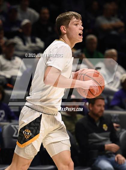 Thumbnail 3 in Centerville vs. Elder (OHSAA Division 1 Regional Semifinal) photogallery.