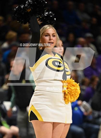 Thumbnail 3 in Centerville vs. Elder (OHSAA Division 1 Regional Semifinal) photogallery.