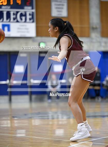 Thumbnail 3 in Garfield vs Holy Names Academy (3A Girls District 2) photogallery.