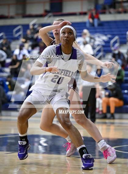 Thumbnail 2 in Garfield vs Holy Names Academy (3A Girls District 2) photogallery.
