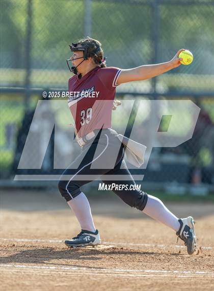 Thumbnail 2 in Lincoln Southeast vs Columbus (HAC Tournament) photogallery.