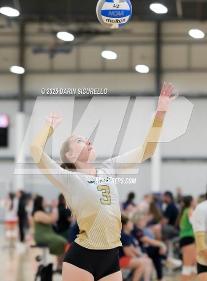 Thumbnail 2 in DuPont Manual vs. Moreau Catholic (Nike Tournament of Champions – Southwest) photogallery.