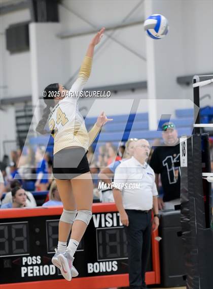 Thumbnail 2 in DuPont Manual vs. Moreau Catholic (Nike Tournament of Champions – Southwest) photogallery.