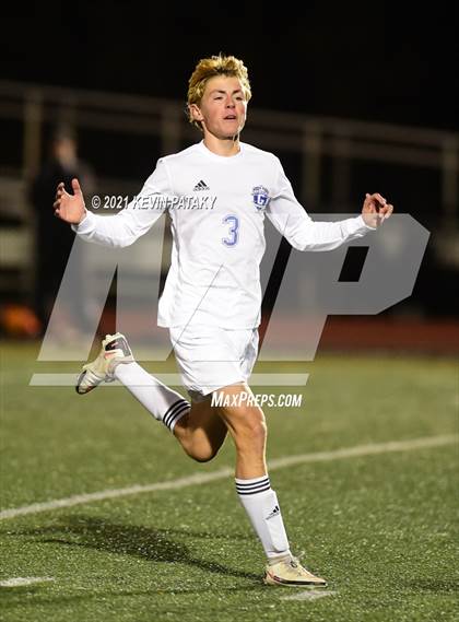 Thumbnail 2 in Glastonbury @ Xavier (CIAC Class LL 2nd Round) photogallery.