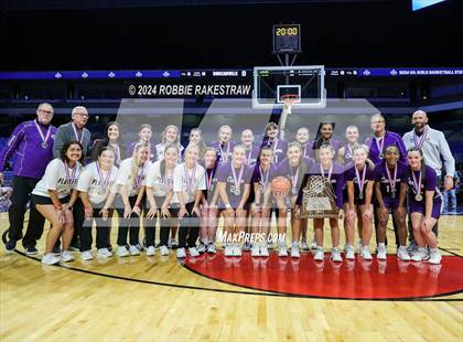 Thumbnail 3 in Canyon vs. La Vega (UIL 4A Basketball Final Medal Ceremony) photogallery.