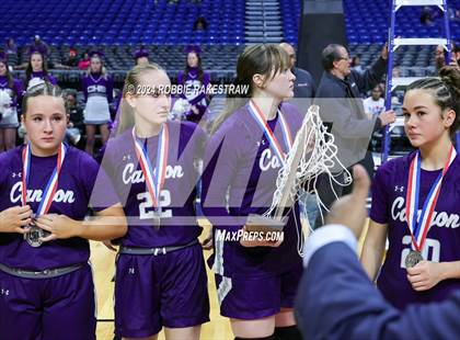 Thumbnail 2 in Canyon vs. La Vega (UIL 4A Basketball Final Medal Ceremony) photogallery.