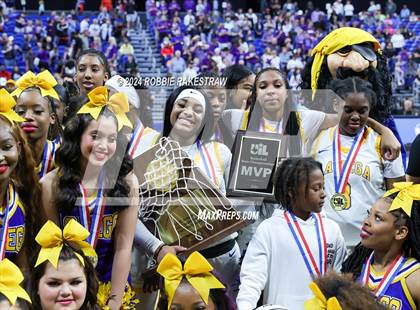 Thumbnail 3 in Canyon vs. La Vega (UIL 4A Basketball Final Medal Ceremony) photogallery.
