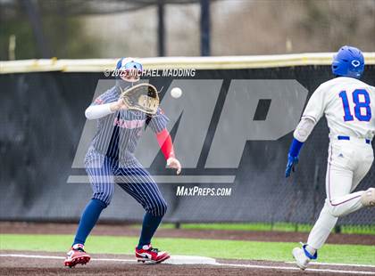 Thumbnail 3 in Hardin-Jefferson vs West Brook (Anahuac Tournament) photogallery.