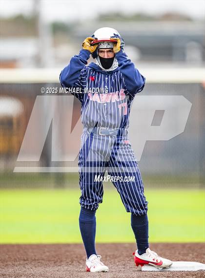 Thumbnail 2 in Hardin-Jefferson vs West Brook (Anahuac Tournament) photogallery.