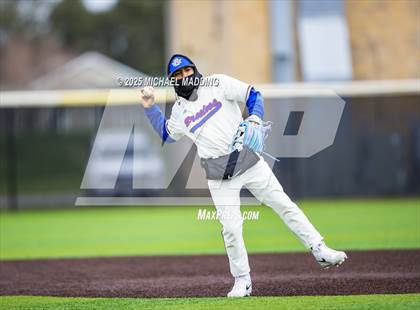 Thumbnail 3 in Hardin-Jefferson vs West Brook (Anahuac Tournament) photogallery.