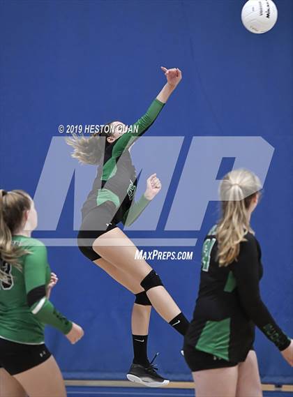 Thumbnail 2 in Palos Verdes vs. Upland (Dave Mohs Classic) photogallery.